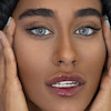 از رو به رو با فاصله نزدیک