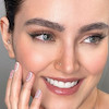 عکس لنز از سه رخ با نور رینگ لایت