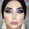با میکاپ و نور 