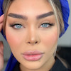 از رو به رو با فاصله نزدیک