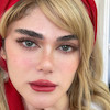 از رو به رو با نور طبیعی