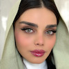عکس از روبررو با میکاپ و نور طبیعی