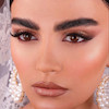 از رو به رو با فاصله نزدیک
