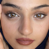 از رو به رو با فاصله نزدیک