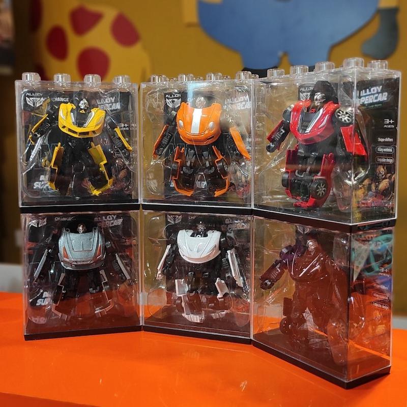 ماشین فلزی ترانسفورمر (تبدیل شونده) به همراه استند 114