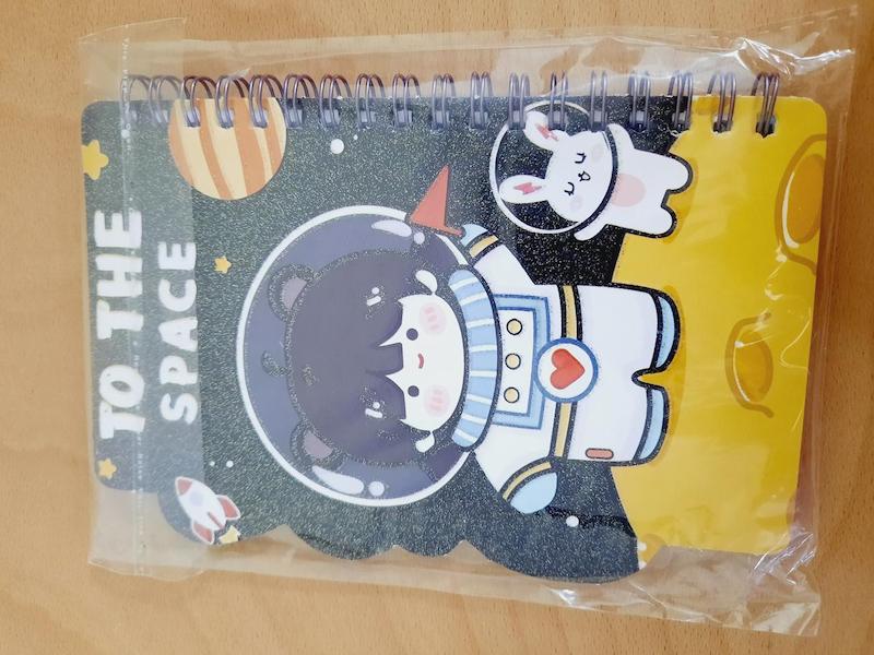 دفترچه یادداشت فضایی 