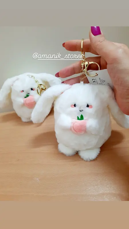 آویز خرگوش هلو بدست 