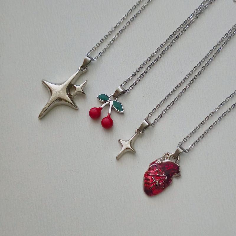 گردنبند پینترستی آلبالو/ قلب/ اسپارکل