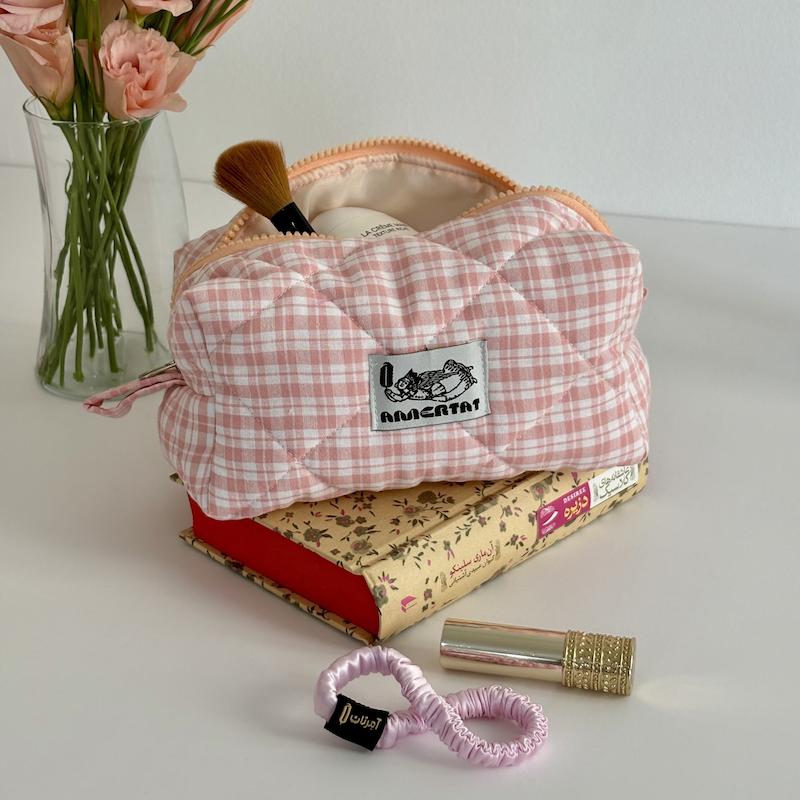 کیف آرایشی گلبهی 