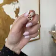 آویز طلا روی دست مدل