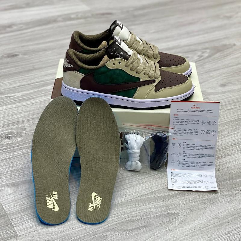 جردن وان لو تراویس کاستوم