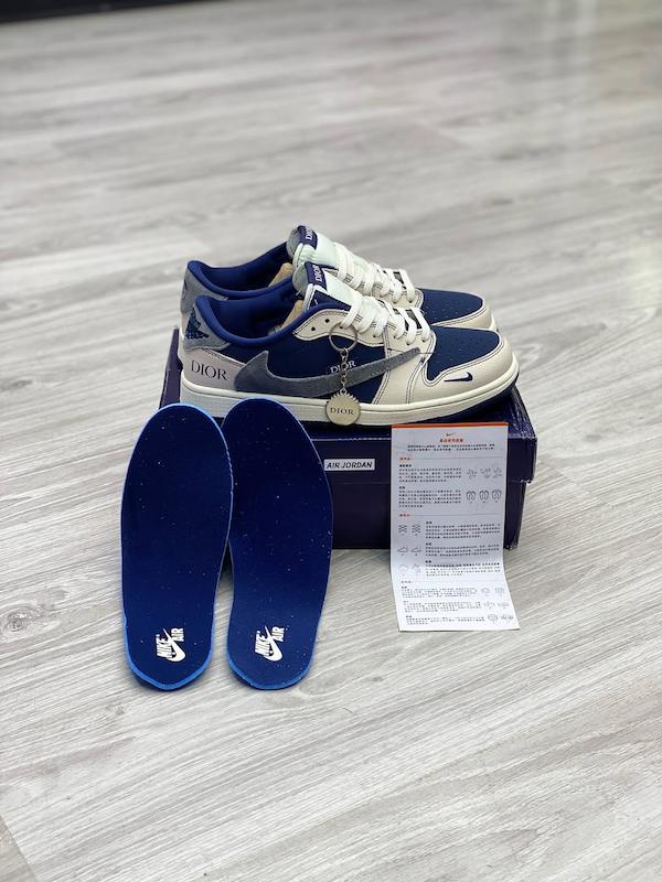 جردن وان لو تراویس + دیور (کاستوم)