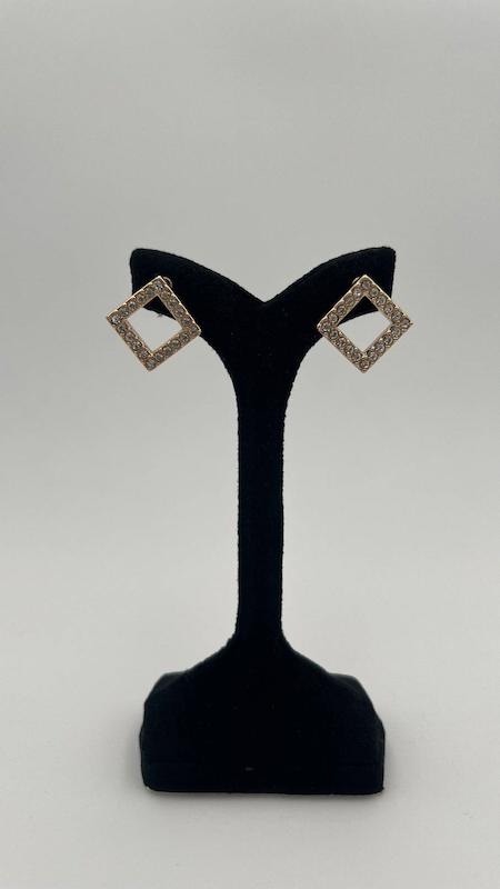 گوشواره مربعی نگین دار