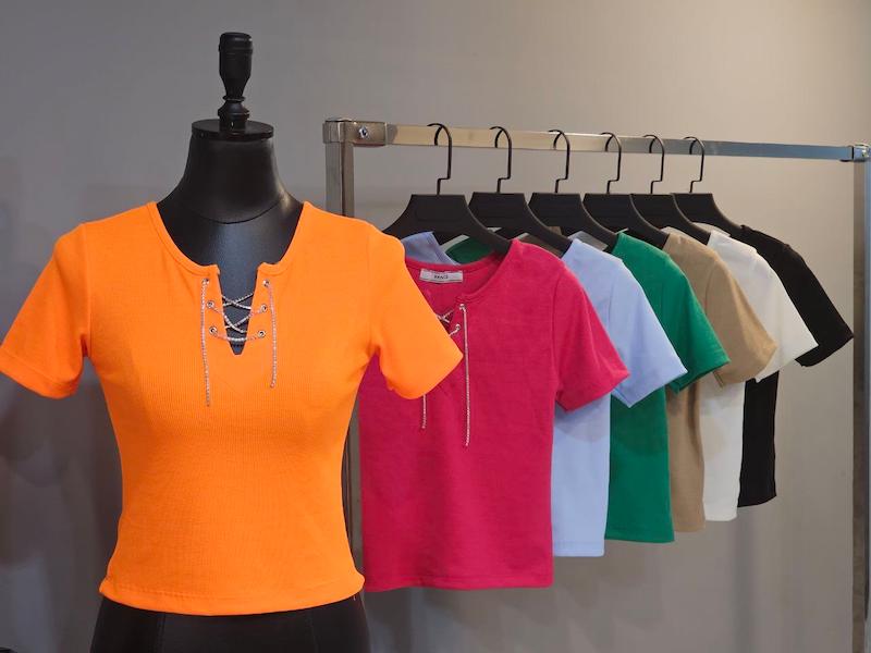 کراپ بند نگینی