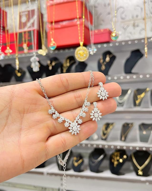 نیمست آنشرلی