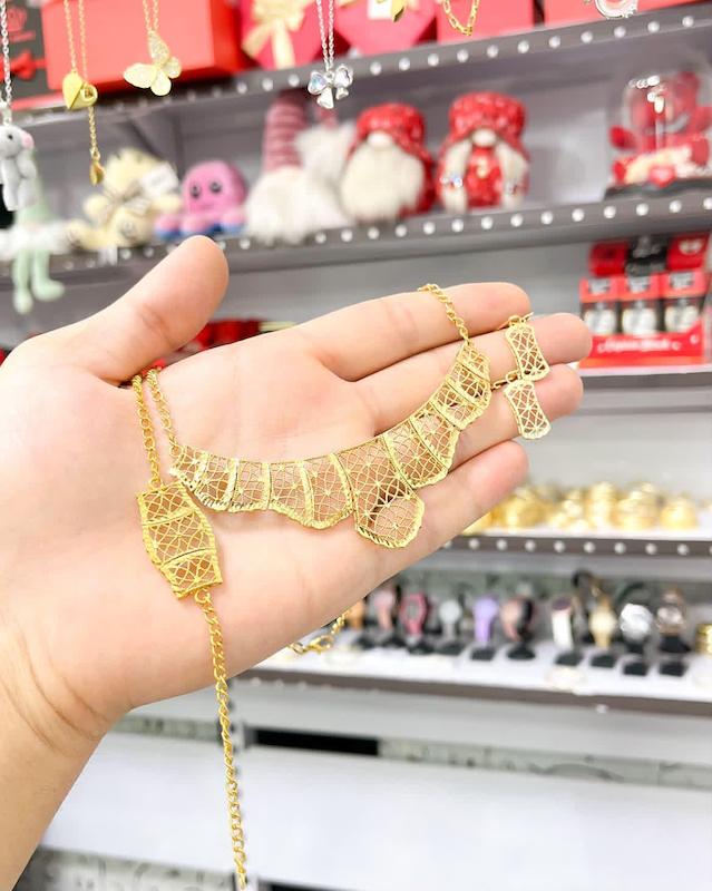 سرویس اشرافی نازلی