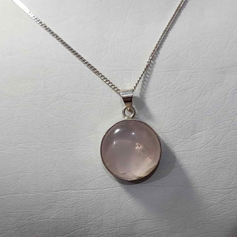  گردنبند نقره با سنگ رزکوارتز دایره (بدون زنجیر)