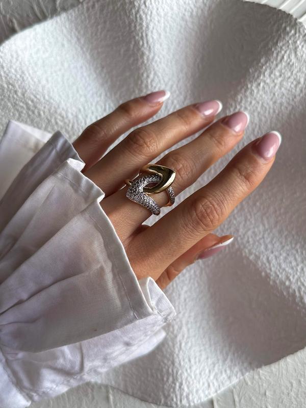 انگشتر طرح طلا