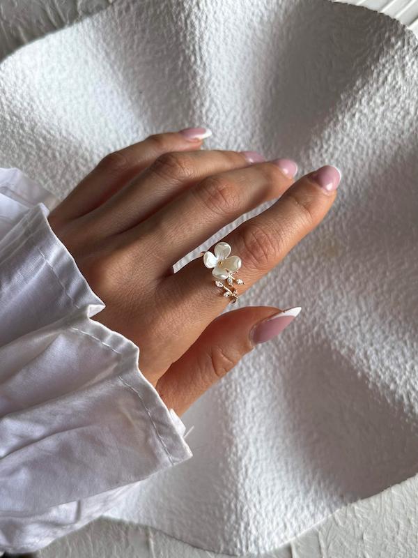 انگشتر شکوفه