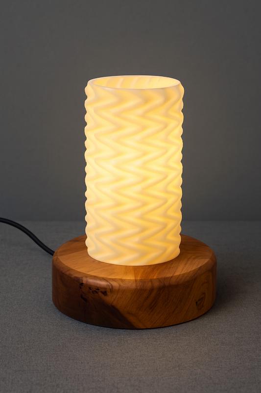 ماهور پایه چوب ملج ؛ چراغ خواب دکوراتیو برند امرض