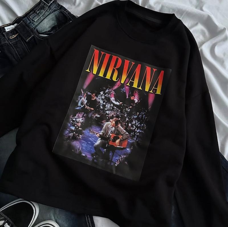 ثیت اینستاگرام ، تیشرت آستین بلند نیروانا