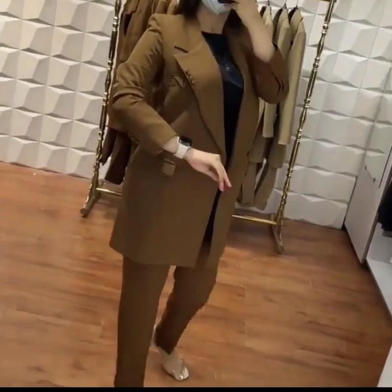 کت شلوار زنانه سوپر مازراتی سایز 36 تا 60 قد قابل تغییر رنگبندی 24 رنگ - تصویر 1