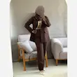 کت شلوار زنانه مزونی ستاره کرپ سوپر باربی قهوه ای فری سایز - تصویر 6