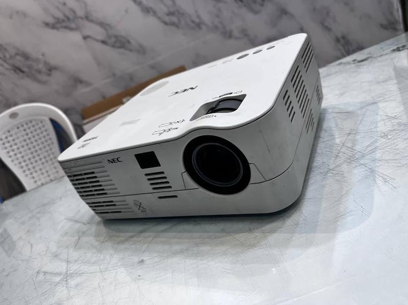 پروژکتور استوک NEC VE281