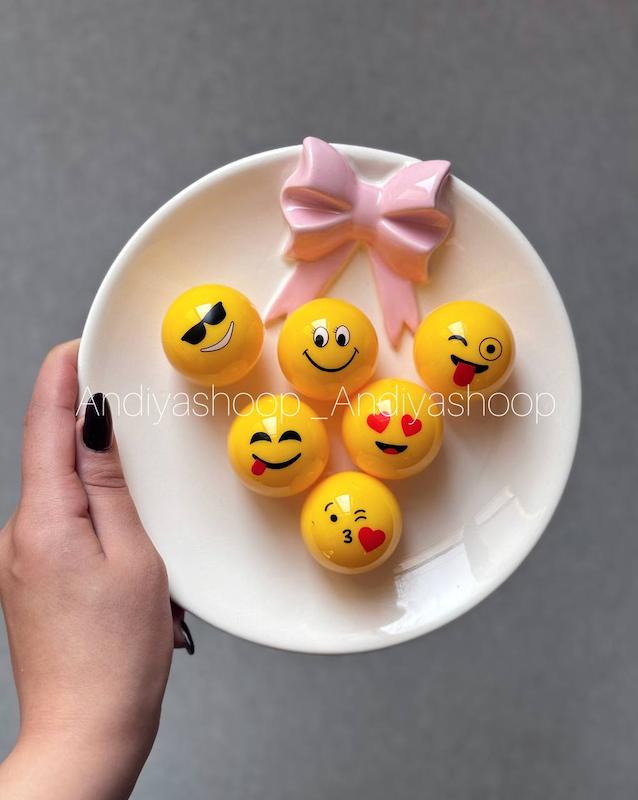 بالم لب اموجی