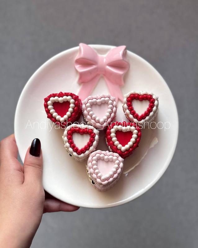 رژ کره ای کیک سلطنتی