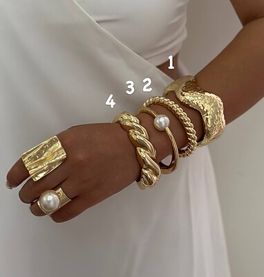 ست دستبند طلایی