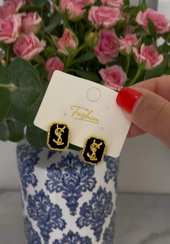 گوشواره ysl 