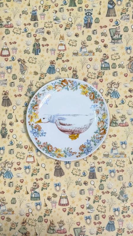 پیشدستی بتی گل نارنجی