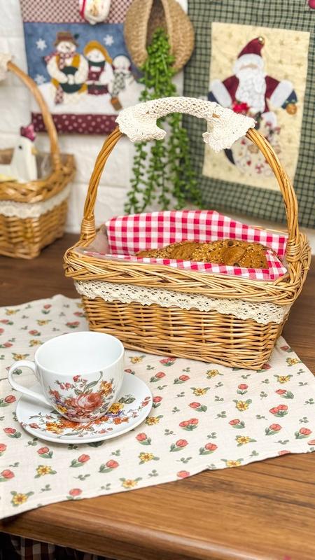 سبد حصیری دسته دار