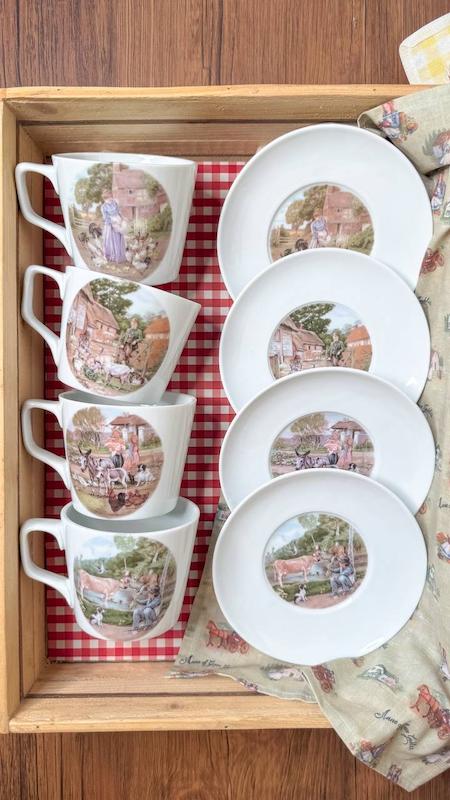 فنجان و نعلبکی مزرعه