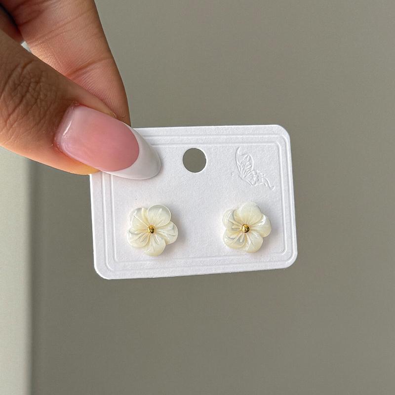 گوشواره گل صدفی 