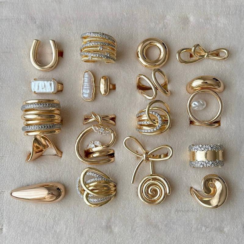 انگشتر جواهری طرح طلا