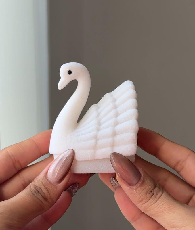 جعبه قو سفید 