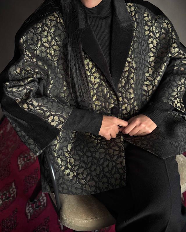 کت یونیک طلایی و مشکی 