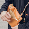 کیف موشی | Moshi مدل Aro Crossbody Sacoche - 99mo125750