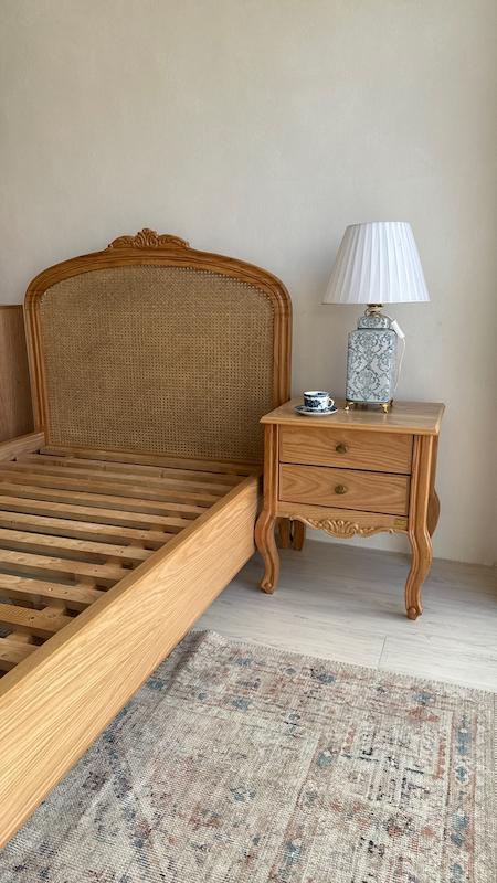 پاتختی نوتریکا