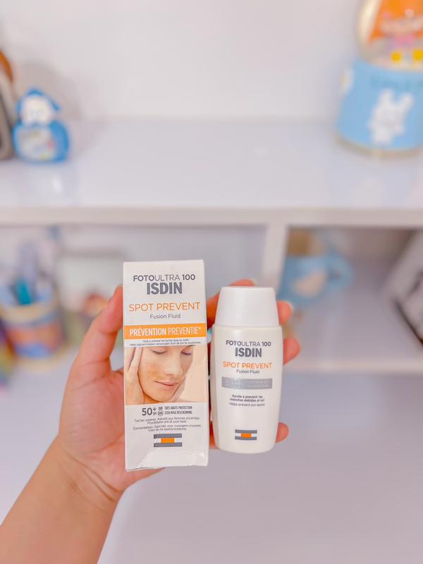 ضدآفتاب ضدلک بی رنگ ایزدین