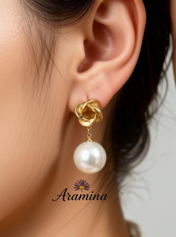گوشواره زنانه مرواریدی پیچ گل دار آویز آبکاری طلا رنگ ثابت  ARA 117