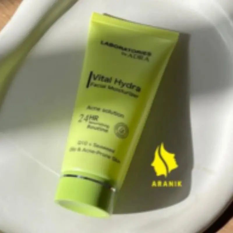 کرم مرطوب کننده لابراتوریز آدرا مناسب پوست چرب