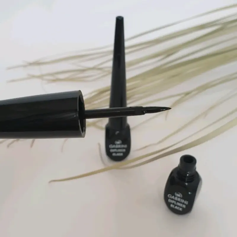 خط چشم نمدی گابرینی (Gabrini Felt Tip Eyeliner) - کاربرد آسان و خطی پیوسته واردات قانونی ارسال از منطقه آزاد ارس