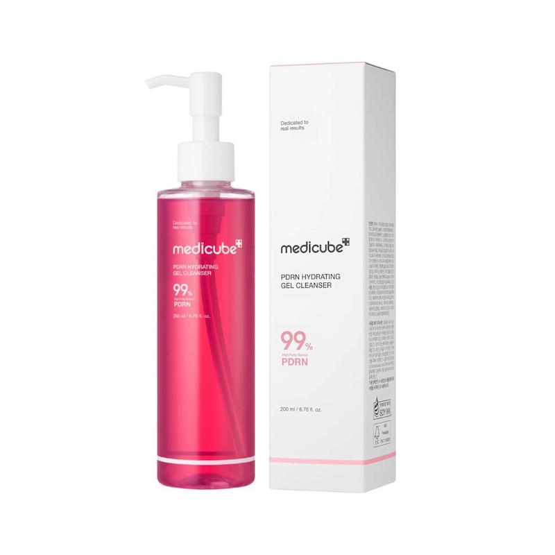 ژل شوینده PDRN مدی کیوب (لایه بردار ملایم و روشن کننده پوست) MEDICUBE PDRN Hydrating Gel Cleanser