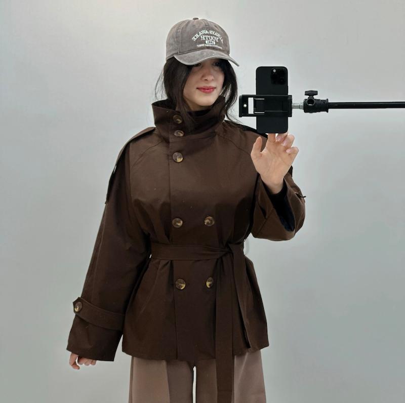 ترنچ کت برشکا شکلاتی