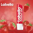 بالم لب استیکی توت فرنگی لابلو Labello Strawberry Shine