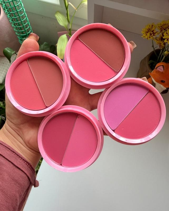 رژگونه پودري  دورنگ مهرونا