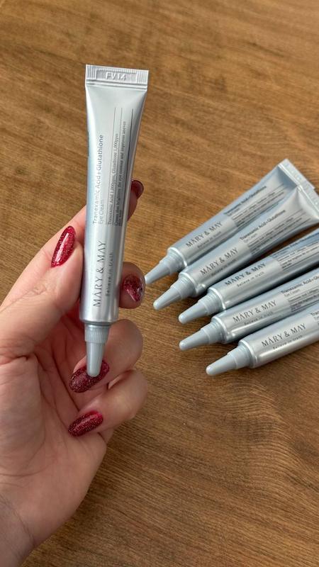 کرم روشن کننده دورچشم Mary & may 